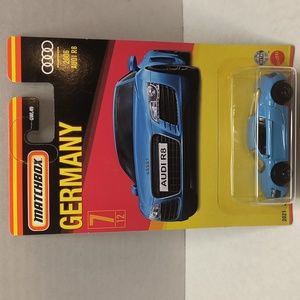 D2 MATCHBOX 2006 AUDI R8 with shipping protector